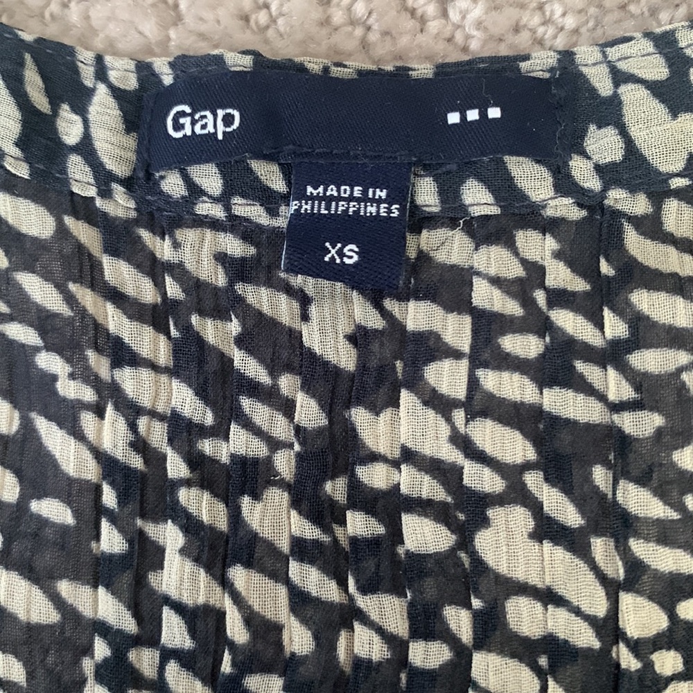 Gap blouse - Picture 2 of 2